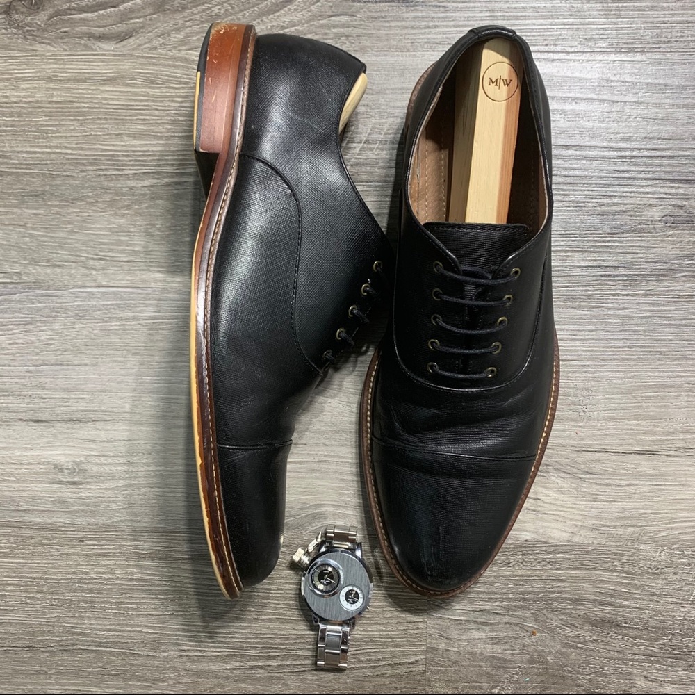 Men’s dress shoes